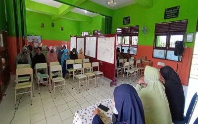 Rapat Kerja (RAKER) Tahap 1 Guru Semester 1 SD IT Al - Madinah Kebumen Tahun Pelajaran 2022/2023
